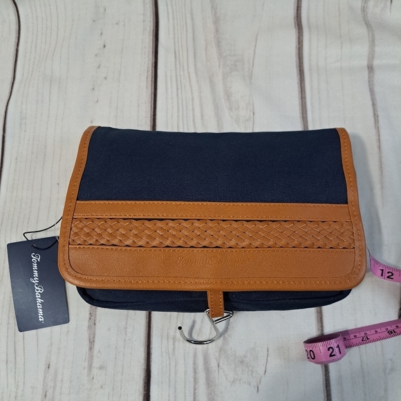 Tommy Bahama Canvas Toiletry Travel Bag No Bottle No Comb - Picture 1 of 6